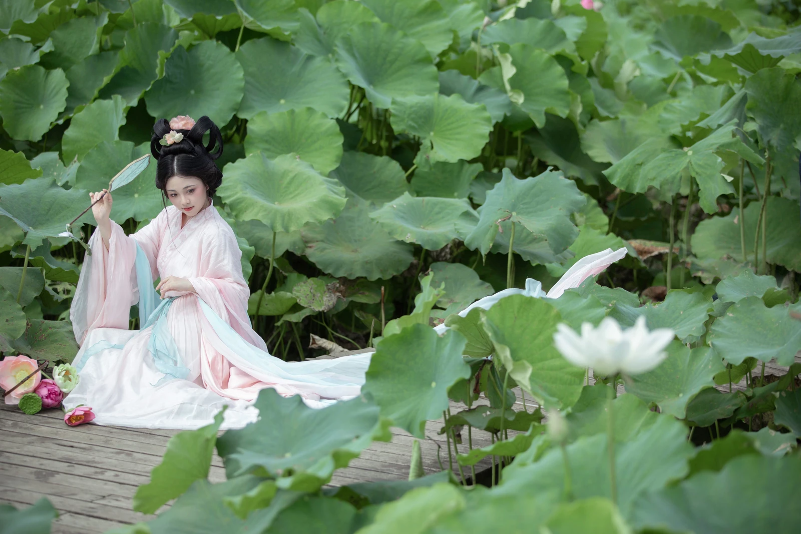 [YITUYU]艺图语-2024.10.19-别有娉婷-谨陬捌-[23P-258MB]-4.webp